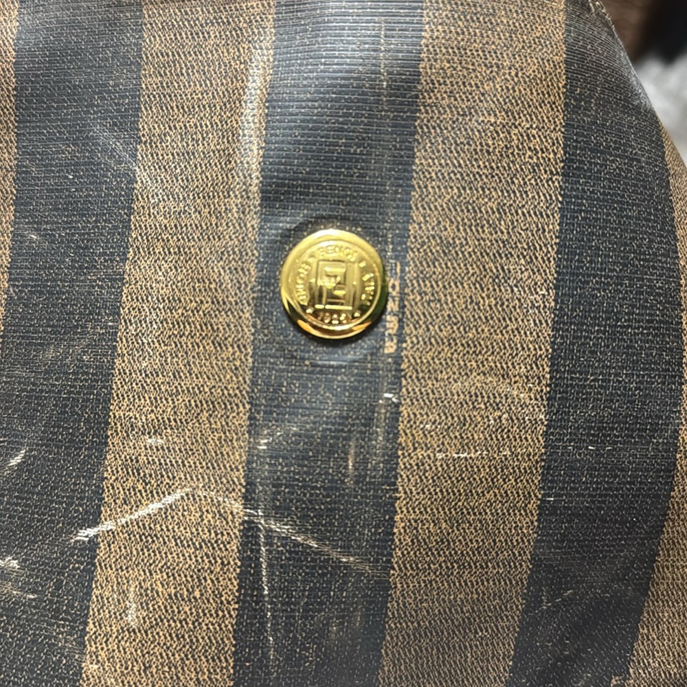Fendi pouch - Picture 6 of 6